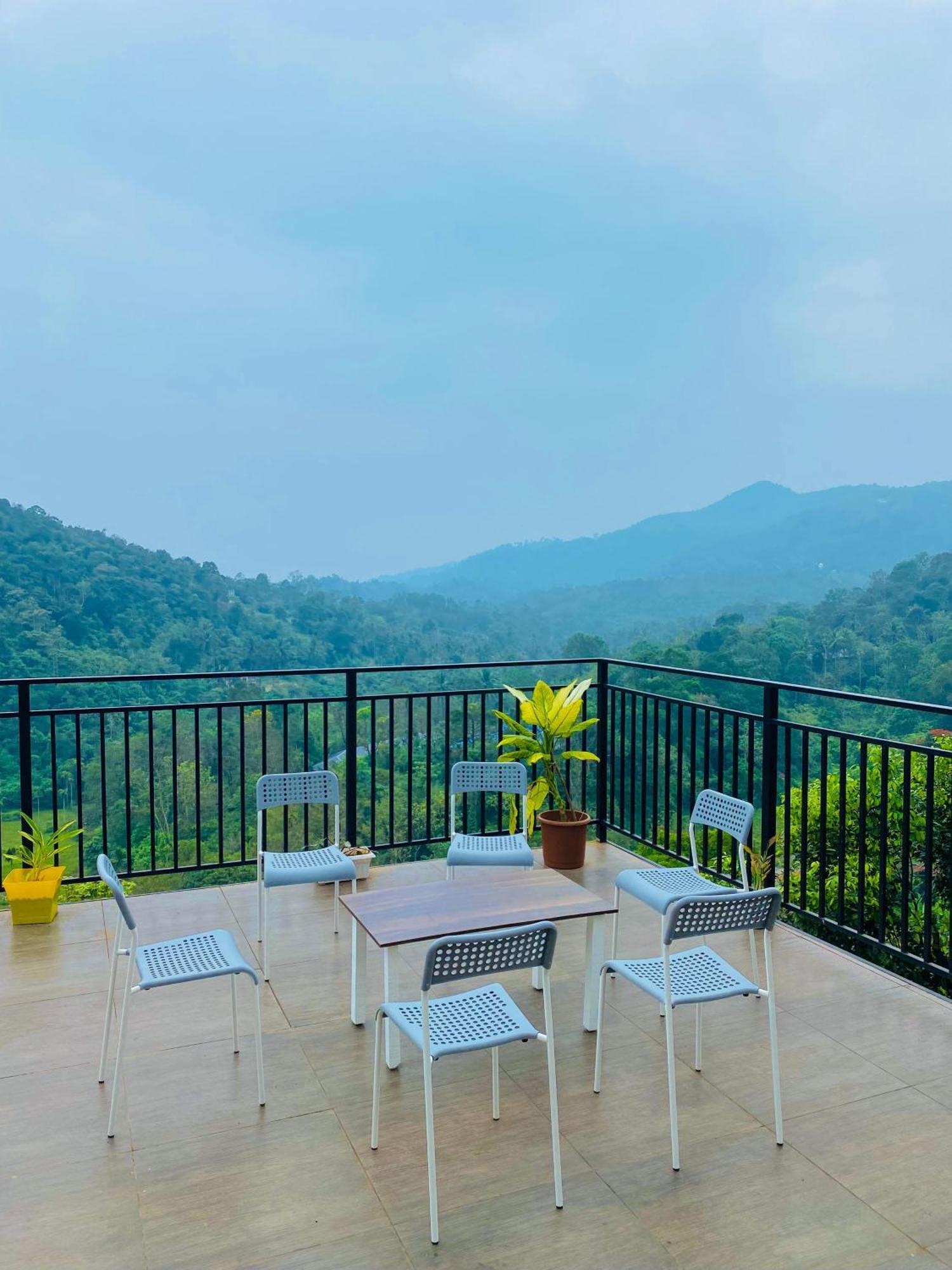 Misty Hideout Bed & Breakfast Kakkadampoyil ภายนอก รูปภาพ