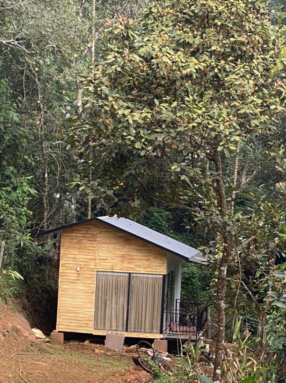 Misty Hideout Bed & Breakfast Kakkadampoyil ภายนอก รูปภาพ