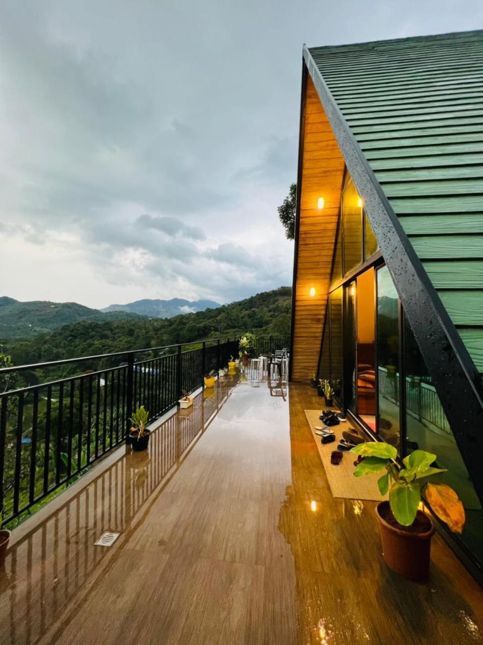 Misty Hideout Bed & Breakfast Kakkadampoyil ภายนอก รูปภาพ