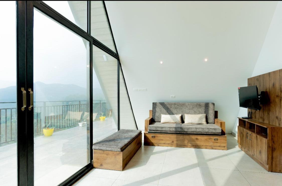 Misty Hideout Bed & Breakfast Kakkadampoyil ภายนอก รูปภาพ