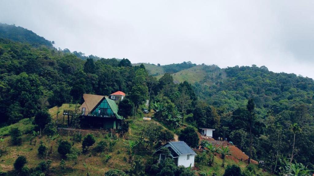 Misty Hideout Bed & Breakfast Kakkadampoyil ภายนอก รูปภาพ