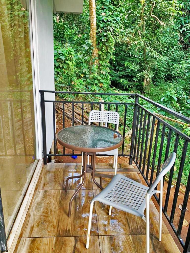 Misty Hideout Bed & Breakfast Kakkadampoyil ภายนอก รูปภาพ