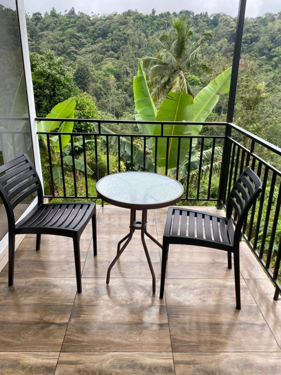 Misty Hideout Bed & Breakfast Kakkadampoyil ภายนอก รูปภาพ